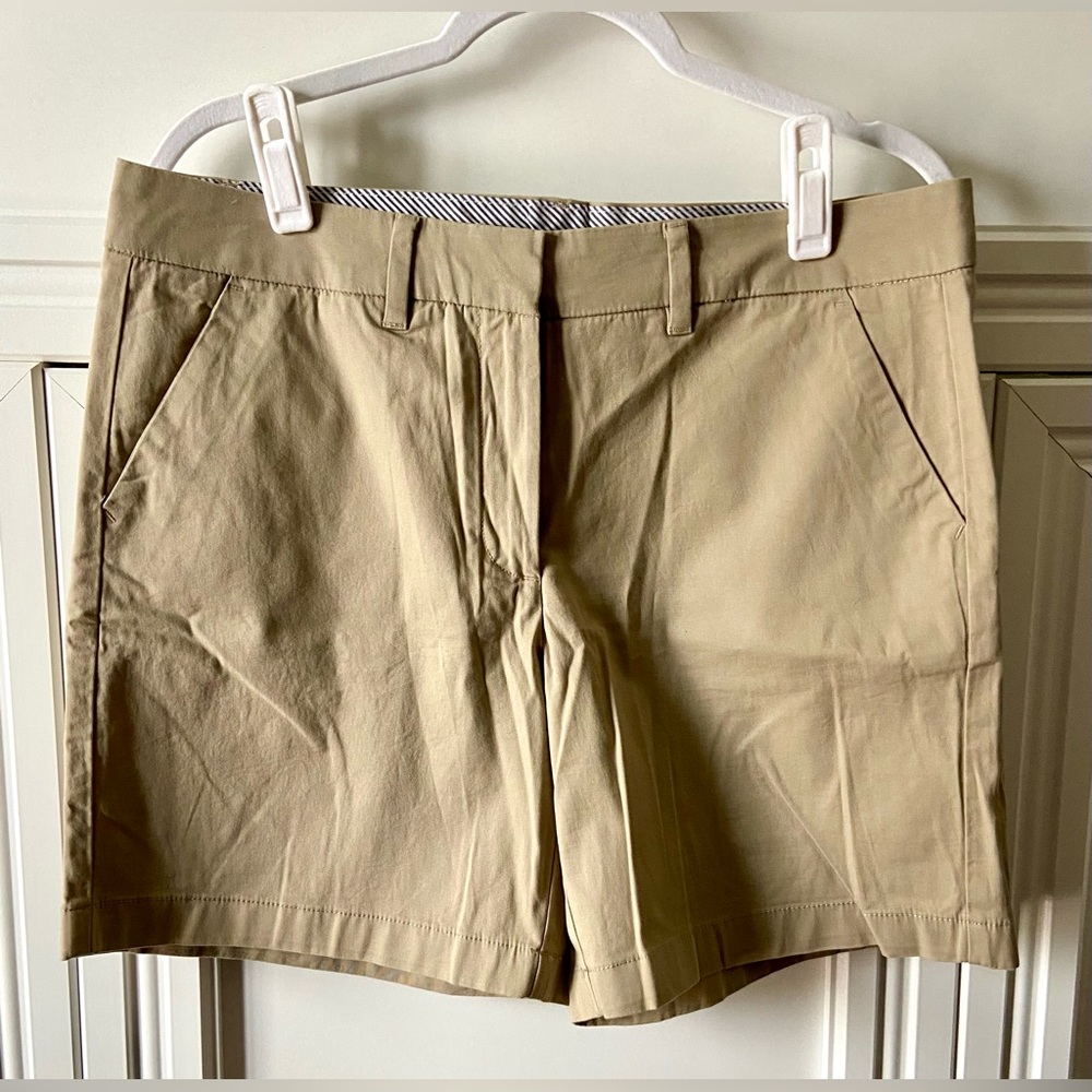 🔵 WOMENS TOMMY HILFIGER KHAKI SHORTS - SIZE 12 - BRAND NEW 🔵 - Picture 2 of 6